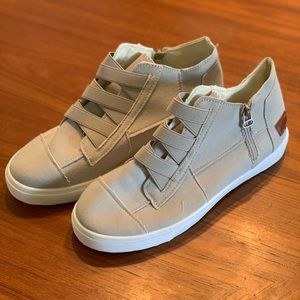 BRAND NEW gray fashion sneakers